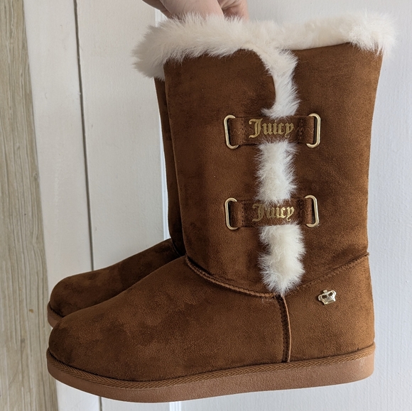 Juicy Couture Woman's Koded Faux Fur Winter Boots - Picture 9 of 11